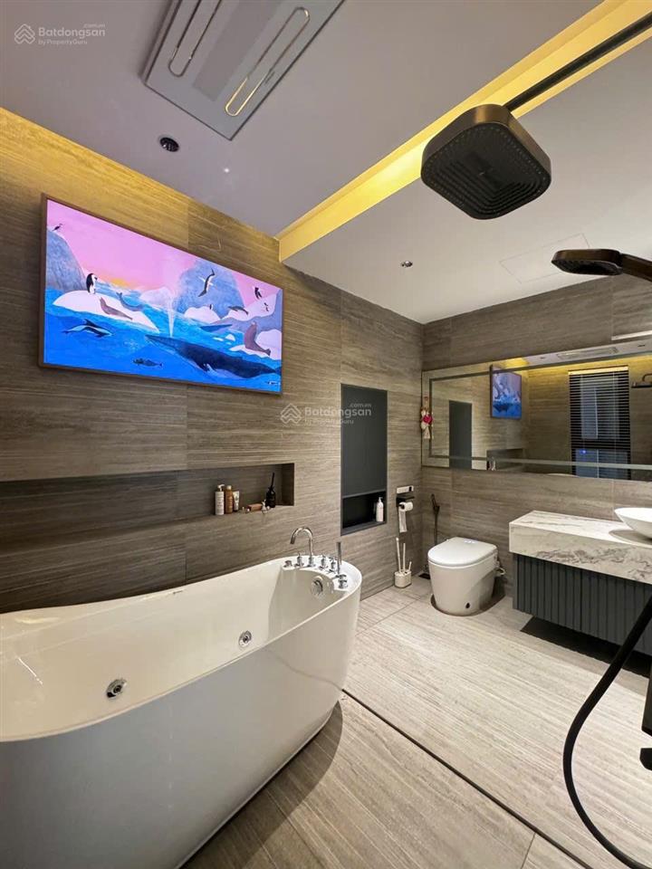 Tôi có nhu cầu bán căn 4pn 190m2 tòa artemis, sổ đỏ, slot xe, giá 17 tỷ.  0936 242 ***