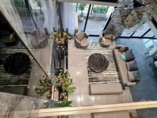 Gia đình cần bán căn duplex 3pn 190m2 king palace , nội thất mới của cdt,giá 23 tỷ. 0936 242 ***