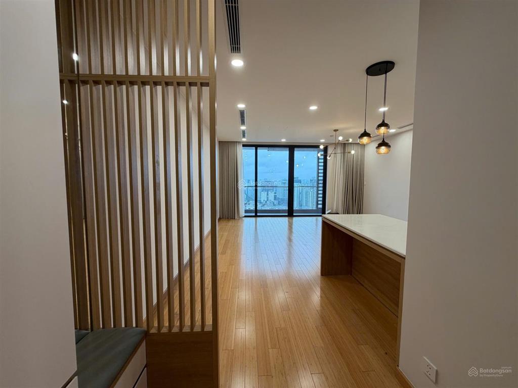 Gia đình có nhu cầu cần bán căn góc cao cấp 4pn 146m² mhd, sổ lâu dài, giá 13,5 tỷ.  0936 242 ***