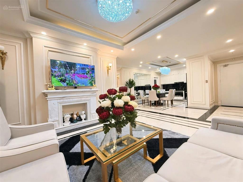 Chính chủ bán căn 4pn góc 170 m2 vinhomes nguyễn chí thanh, giá 20 tỷ.  0936 242 ***