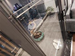 Tôi cần bán căn góc 3pn, 148 m2 tòa sky 88 láng hạ, giá 16 tỷ.  0936 242 ***