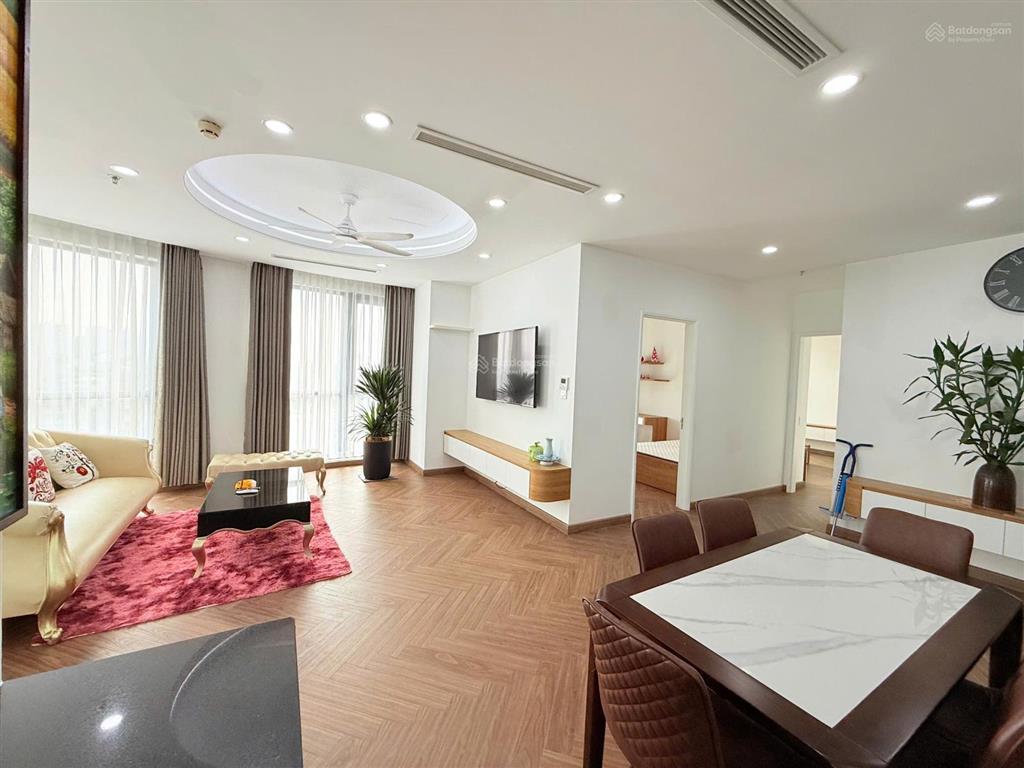Tôi cần bán căn 4pn chung cư ct3 mễ trì hạ, dt 152m2, giá 9,5 tỷ.  0936 242 ***