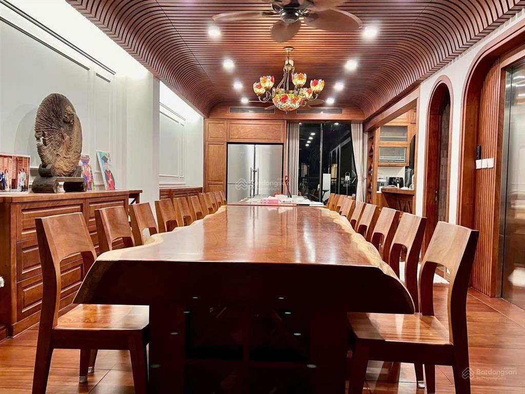 Chính chủ bán biệt thự 326m 5pn vinhomes thăng long ,giá 80 tỷ . 0936 242 ***
