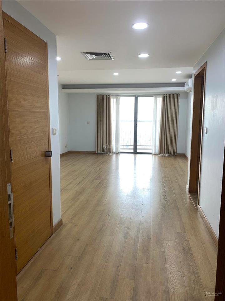 Chính chủ bán căn góc 125m 3pn tòa ligogi 13, giá 5,6 tỷ .hđmb 50 năm. 0936 242 ***