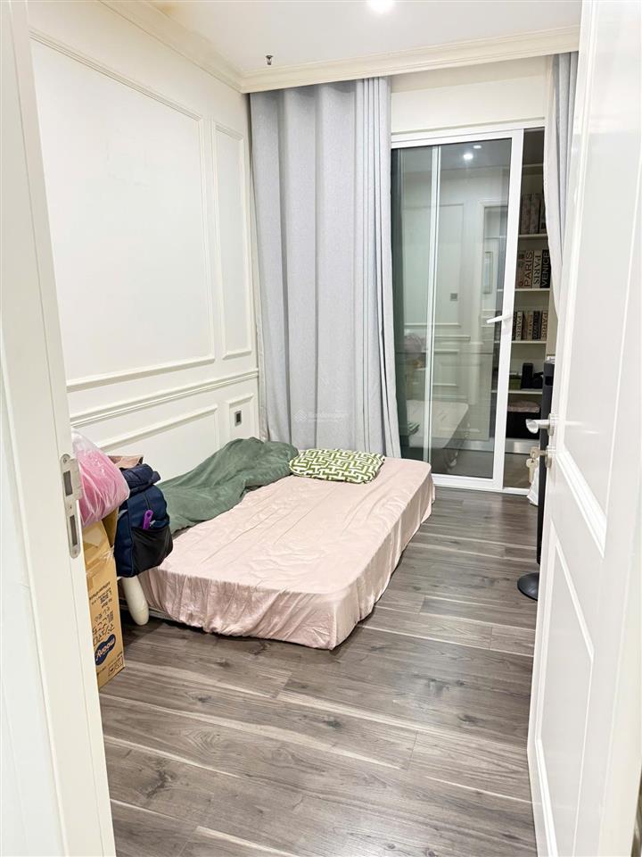 Chính chủ bán căn 3pn 120m2 tòa imperia giải phóng, full nội thất, giá 9 tỷ.  0936 242 ***