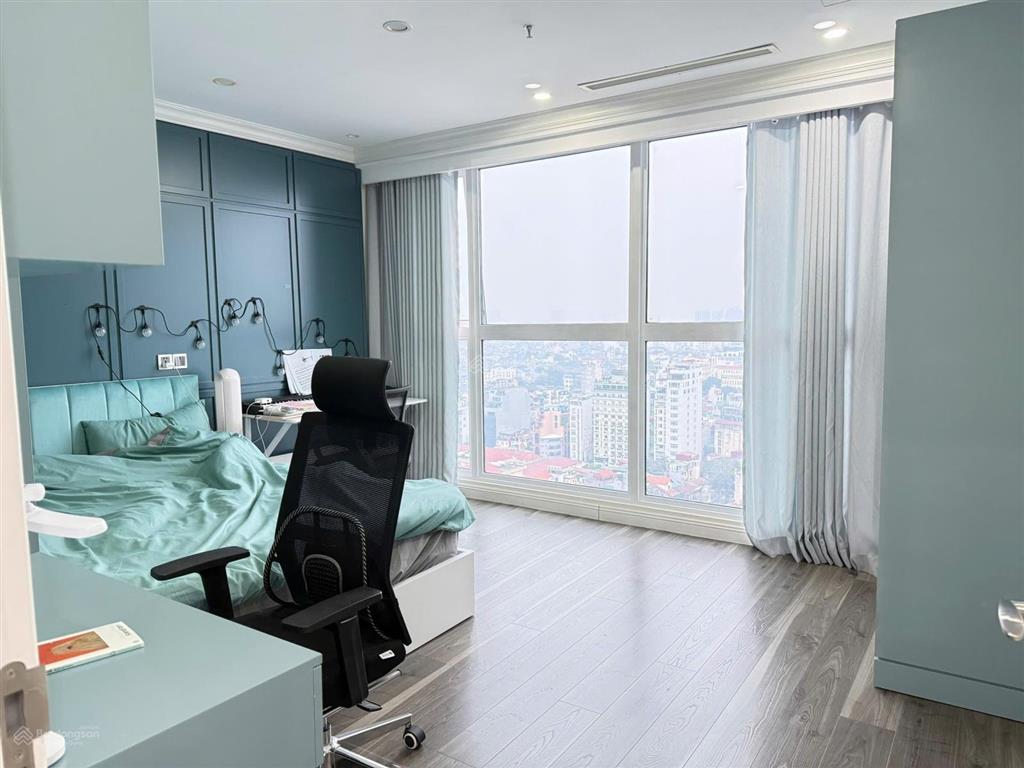 Chính chủ bán căn 3pn 120m2 tòa imperia giải phóng, full nội thất, giá 9 tỷ.  0936 242 ***