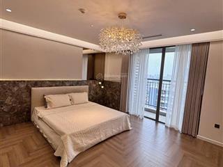 Gia đình cần bán căn 4pn 125m căn góc tại thống nhất complex ,giá 13 tỷ. 0936 242 ***