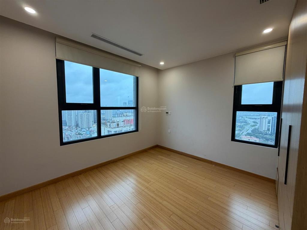 Gia đình cần bán căn 3pn 170m2 tòa brg diamond, sổ đỏ, giá 19 tỷ.  0936 242 ***