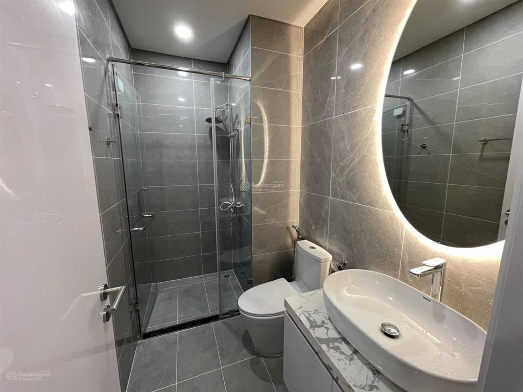 Chính chủ cần cho thuê căn 3pn góc, 145m² tòa brg lê văn lương, giá 30 tr/th.  0936 242 ***