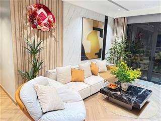 Gia đình cần bán căn 2pn 70m2 góc, tòa gloria nguyên hồng, giá bán 9 tỷ.  0936 242 ***