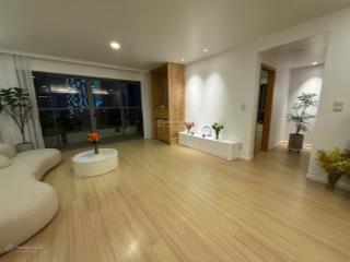 Chính chủ cần bán căn 4pn 165m tòa imperia garden, có slot xe , giá 17,5 tỷ. 0936 242 ***