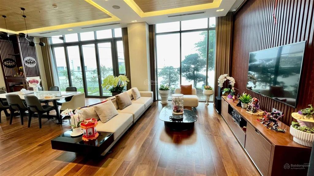 Tôi cần bán căn penthouse 4pn 350m2 tòa green láng hạ, sổ lâu dài, giá 55 tỷ.  0936 242 ***