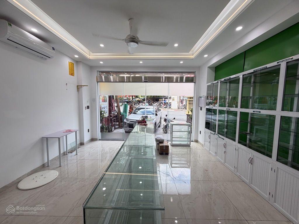 Mặt đường quang trung, hà đông 15 tỷ 50 m2, 7 tầng thang máy
