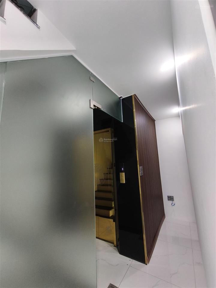Mặt đường quang trung, hà đông 15 tỷ 50 m2, 7 tầng thang máy