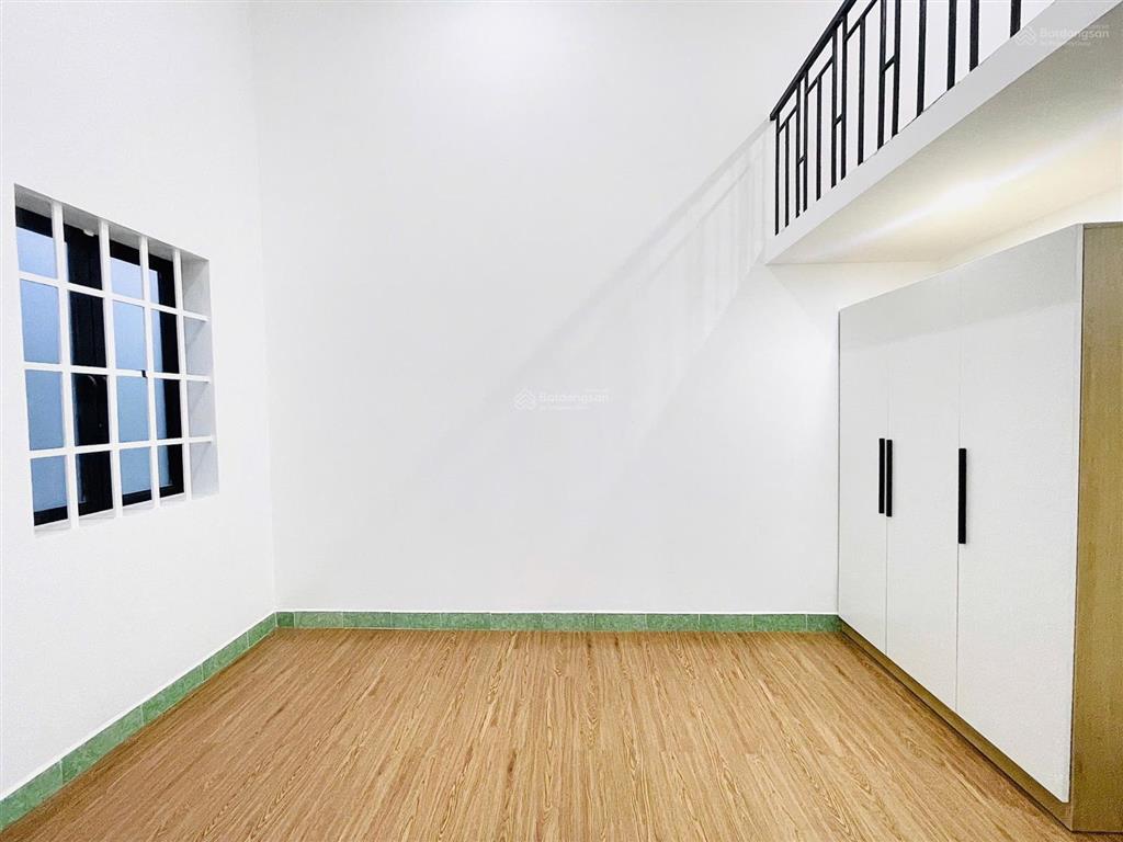 Cho thuê duplex 40m gần vaa, ga t3, etown, cầu vượt hoàng hoa thám