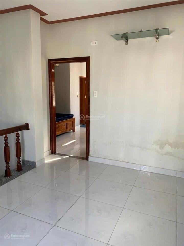 Bán gấp biệt thự trần anh,view sông đã hoàn hiện,112m2.giá 3tỷ8. sổ hoàn công, trung tâm bến lức.