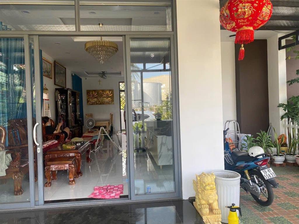 Cho thuê biệt thự view sông, 120m2. đầy đủ nội thất, giá chỉ 10triệu/tháng. ở trần anh riveside