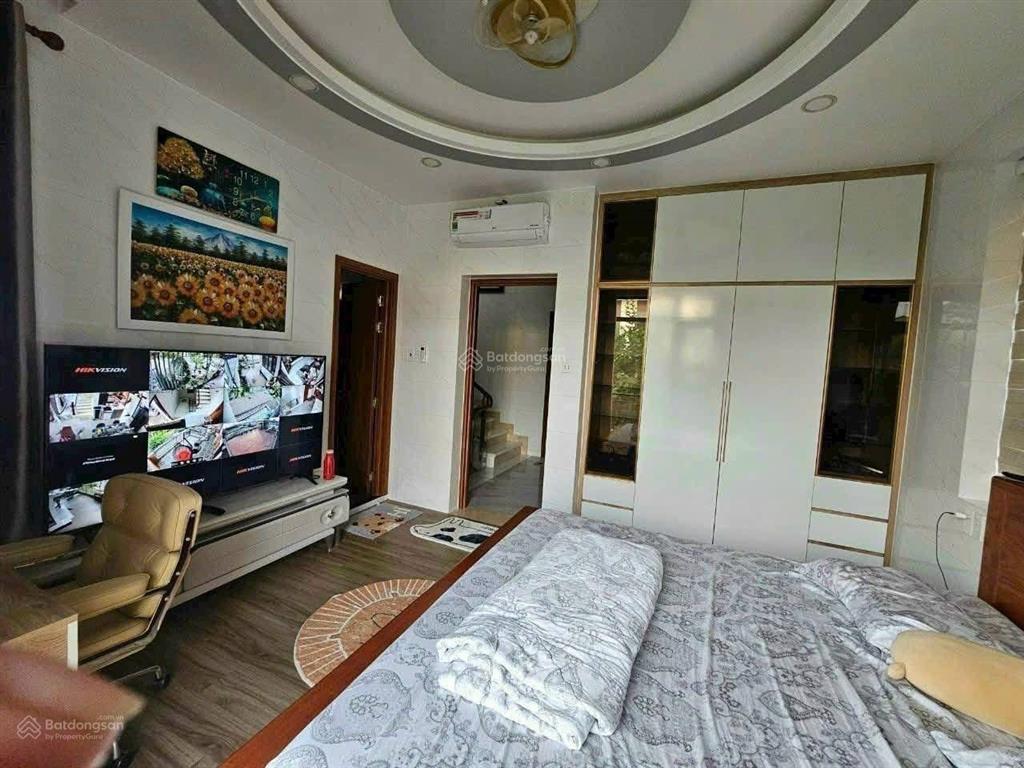 Cho thuê biệt thự view sông, 120m2. đầy đủ nội thất, giá chỉ 10triệu/tháng. ở trần anh riveside