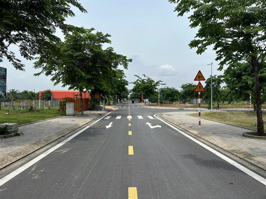 Bán gấp lô đất gần chung cư ngọc long.80m2 giá 1tỷ350(full).sổ sẵn công chứng ngay ở dragon pearl
