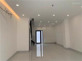 Bán gấp căn nhà phố mặt tiền ql1a. đã hoàn thiện, 5x15 giá 3tỷ2 ở long phú residence. sổ hồng riêng