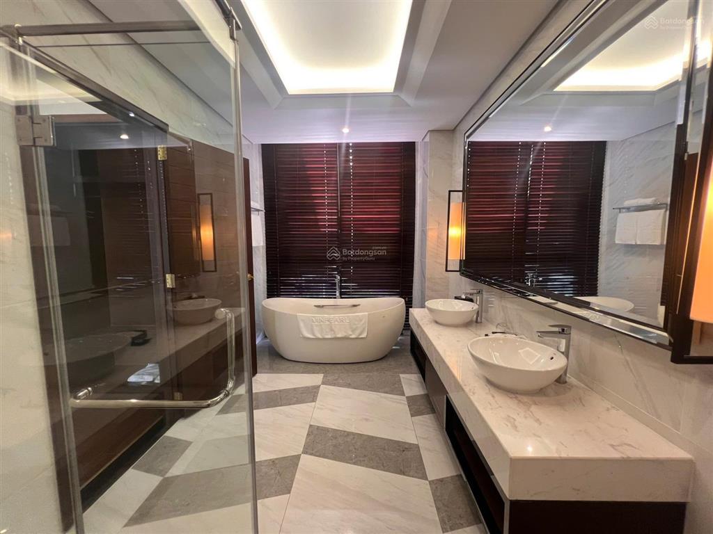 Bán cắt lỗ căn biệt thự vinpearl view biển, rất gần biển giá chỉ 10,5 tỷ.  0933 999 ***
