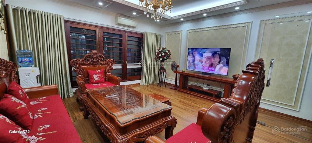 Bán nhà riêng hoàng quốc việt 56m2, phân lô ô tô tránh, kinh doanh, full nội thất ở ngay