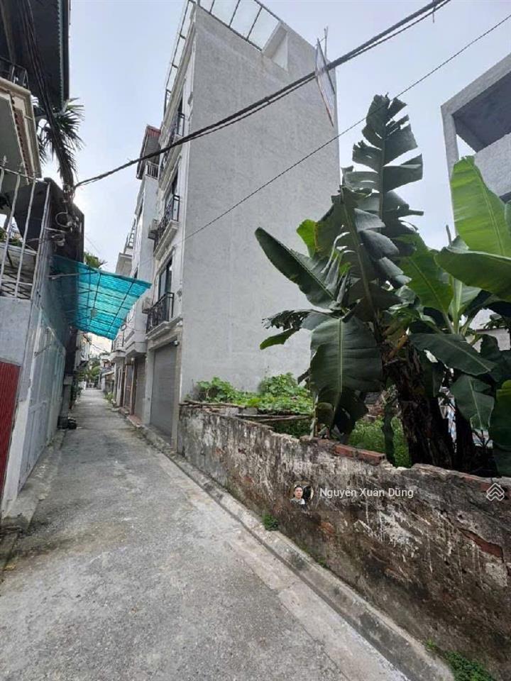 Siêu phẩm việt hưng vị trí đắc địa  ôtô ngủ trong đất cách 20m ra đường oto tránh