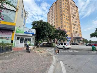 Mặt phố đẹp  mặt tiền rộng  phân lô  vỉa hè  kinh doanh sầm uất