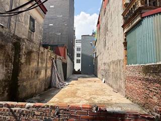 Ô tô thông  cách phố 10m  khu vực phát triển