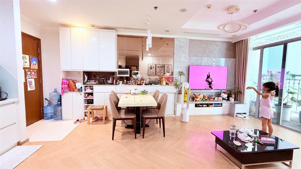 Chính chủ bán căn hộ 2pn  landmark 5 vinhomes central park 80m2  8,7 tỷ all in