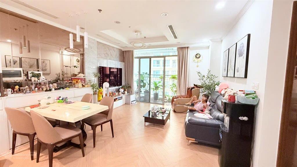Chính chủ bán căn hộ 2pn  landmark 5 vinhomes central park 80m2  8,7 tỷ all in