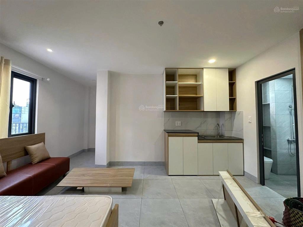 Khai trương phòng cửa sổ lớn  gần chợ bà chiễu  giáp q1, phú nhuận.