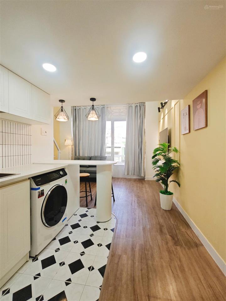 Căn hộ có gác, cửa sổ lớn, máy giặt riêng, 40m2, gần chợ bà chiễu, phan xích long giáp q1 phú nhuận