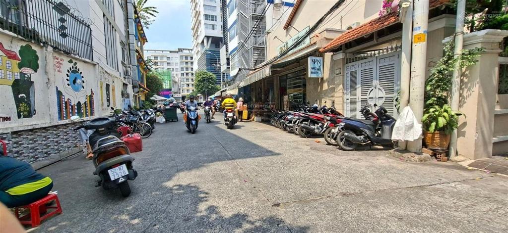 Mặt tiền lô góc dt 52m3 tầngcao thắngf phú nhuận