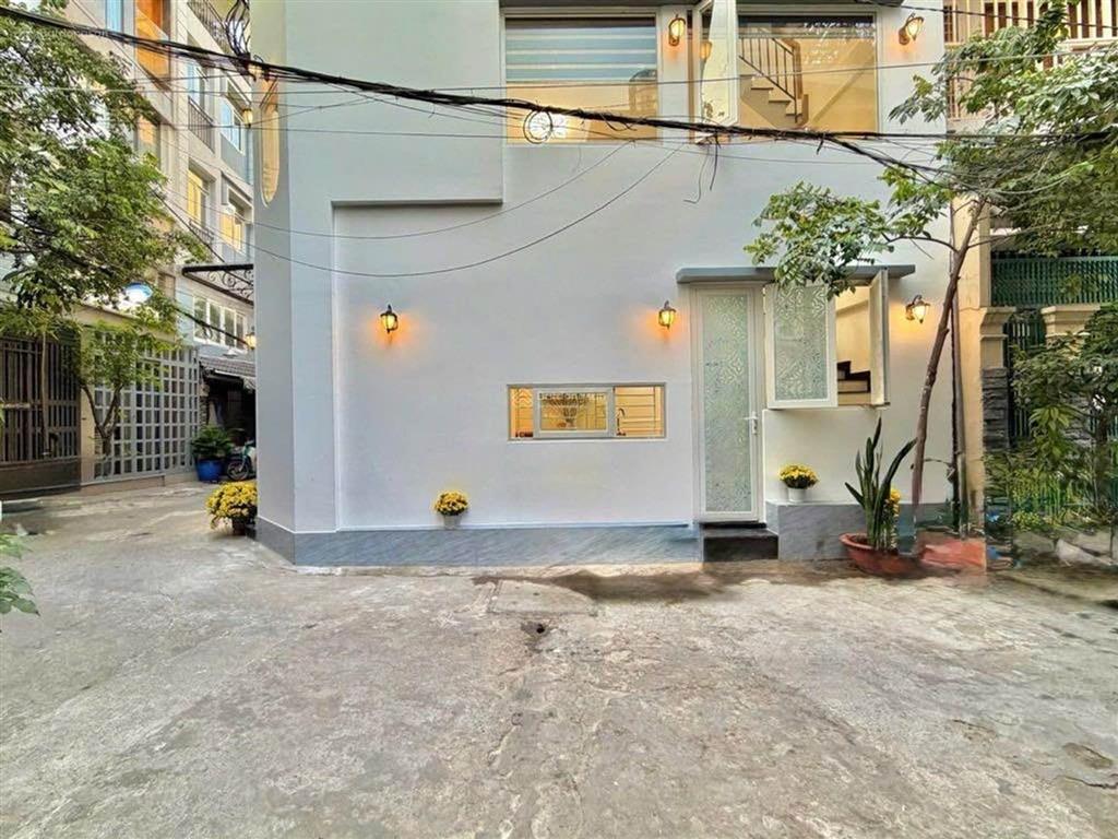 Bán nhà huỳnh văn bánh, phú nhuận, 5 tầng,