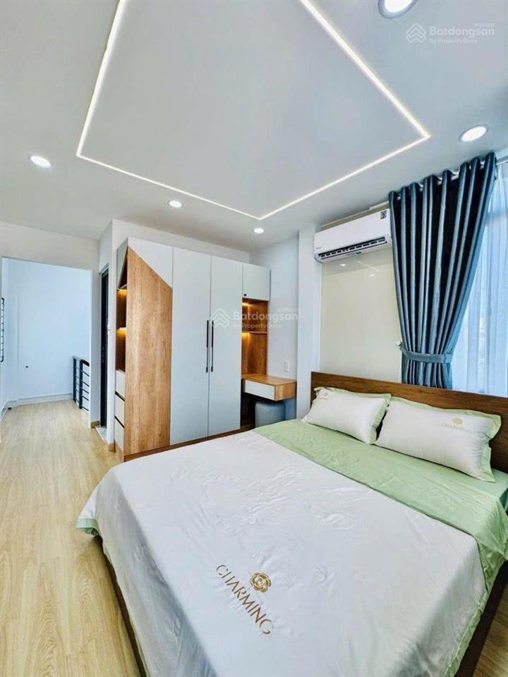 Bán nhà  thích quảng đức  phường đức nhuận  30m2  5 tầng