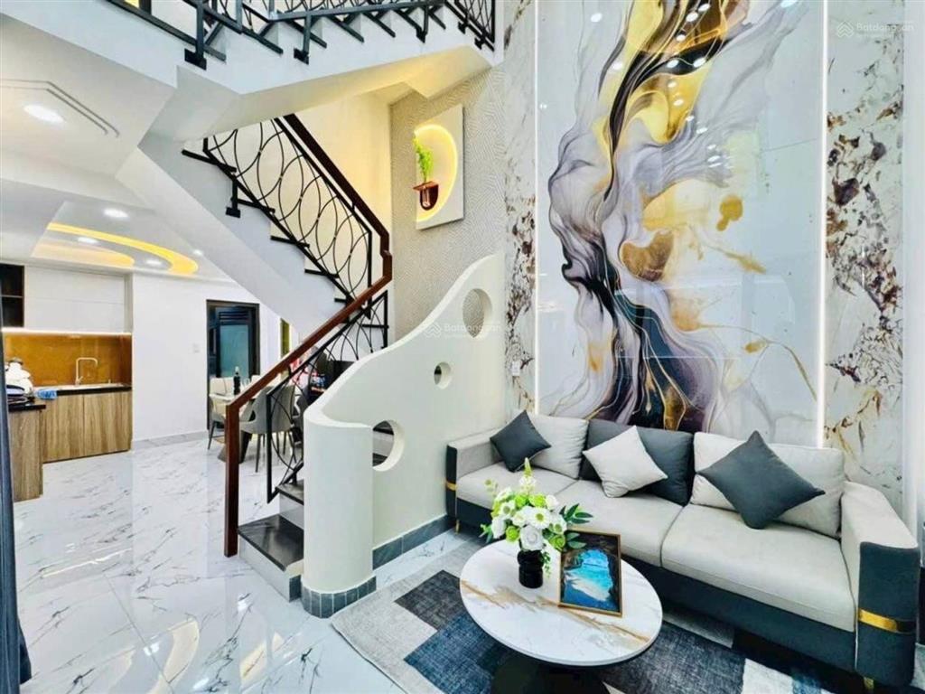 Siêu phẩm cù lao  cầu kiệu3 tầng  dtsd 40m