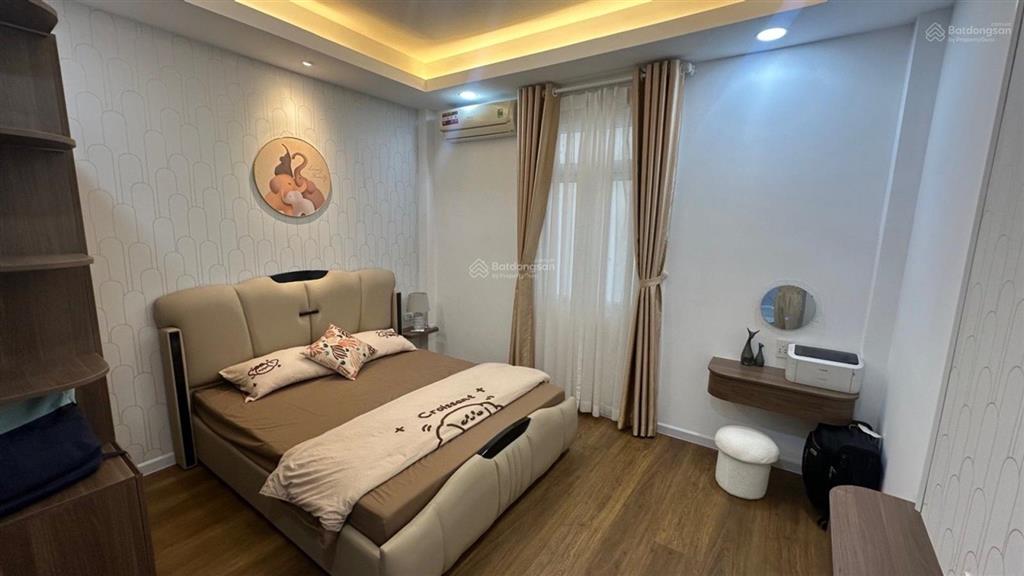 Nhà đẹp  3 tầng  55m2  chiến thắng  phường đức nhuận