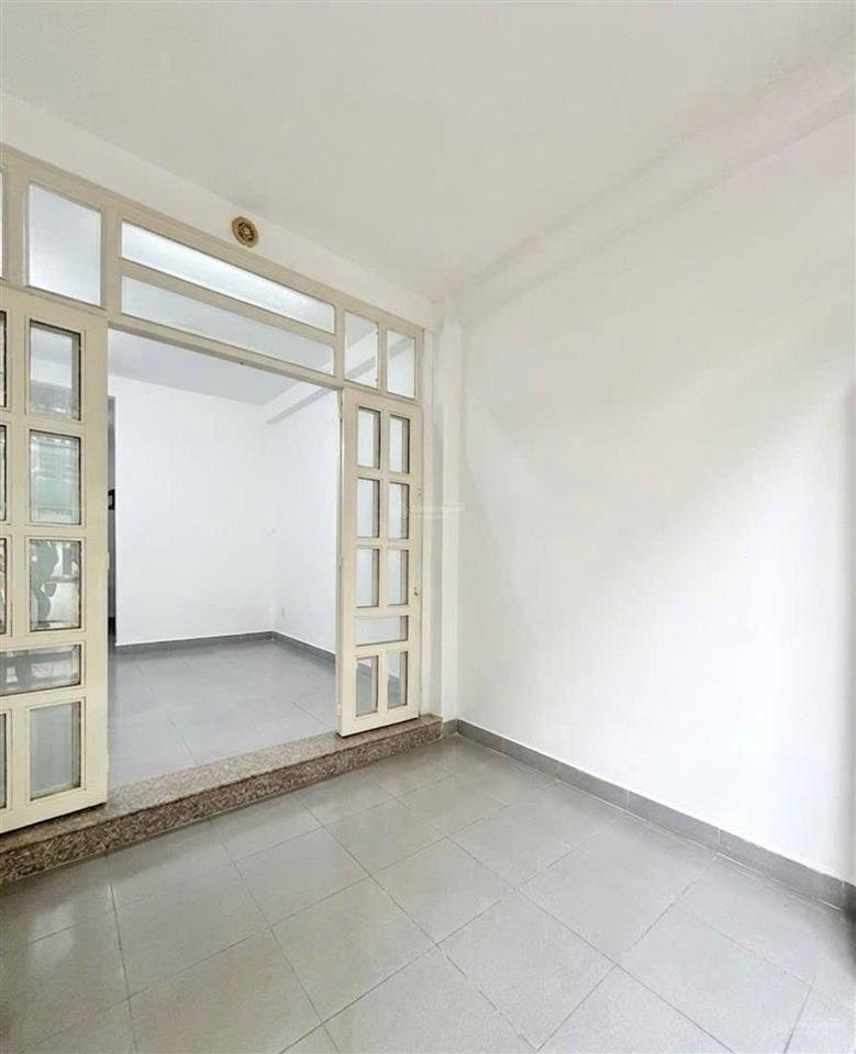 Nhà 2 tầng  48m  hoàng văn thụ  cầu kiều