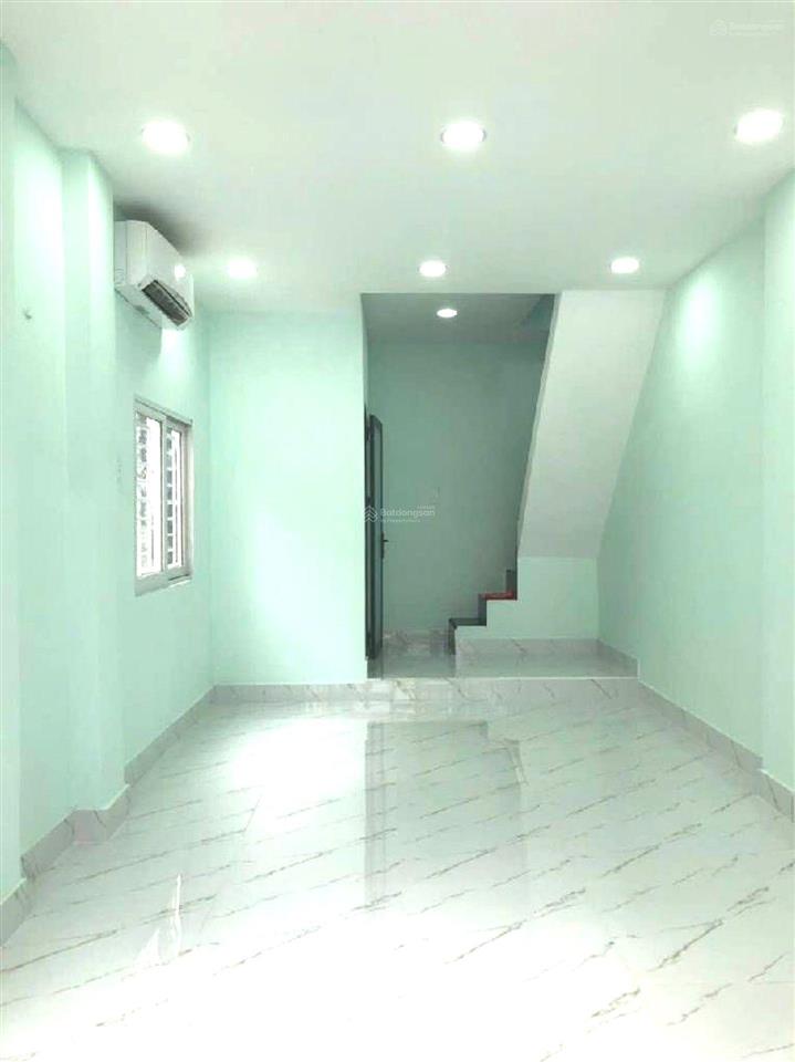 Ngay mặt tiền kinh doanh  ngô đức kế  bình thạnh  2 tầng  24m2