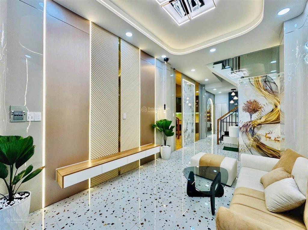 Nhà đẹp  2 tầng  45m  đỗ tấn phong  p. đức nhuận