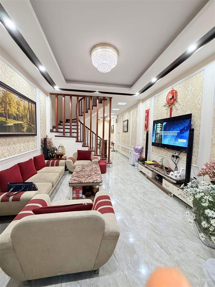 Nhà đẹp không chờ khách lâu , ôtô đỗ cửa , 10m ra phố đội cấn ba đình , 6 tầng , 4 ngủ kk , mt 4m