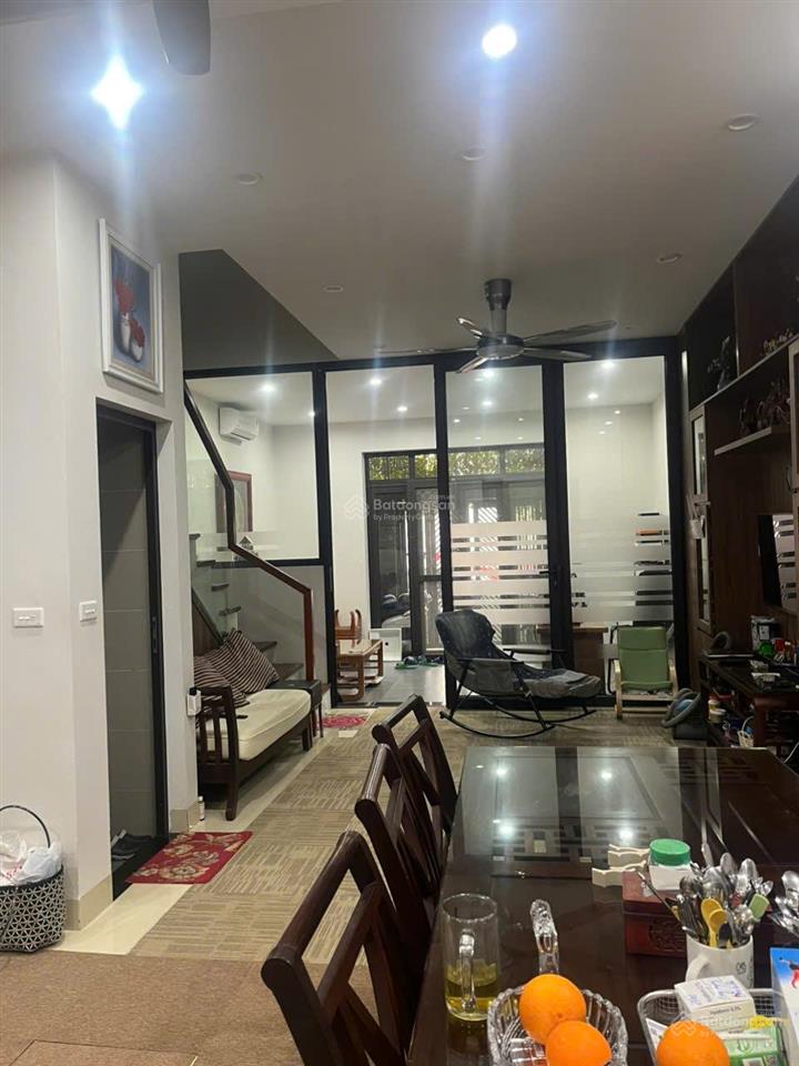 Gấp  liền kề vip định công  nhà mới  4 tầng  kinh doanh mặt chung cư  đường oto tránh