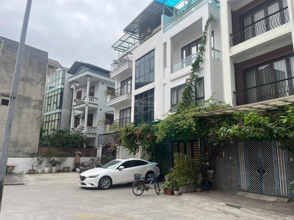 Gấp  liền kề vip định công  nhà mới  4 tầng  kinh doanh mặt chung cư  đường oto tránh