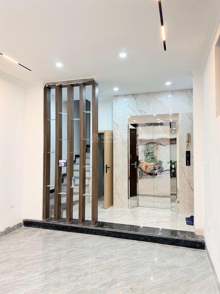 Bán nhà mới  cạnh công viên phú thượng 100m. 41m2  6 tầng  thang máy  giá 9,5 tỷ