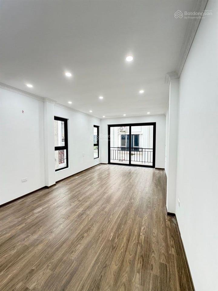 Bán nhà mới  cạnh công viên phú thượng 100m. 41m2  6 tầng  thang máy  giá 9,5 tỷ
