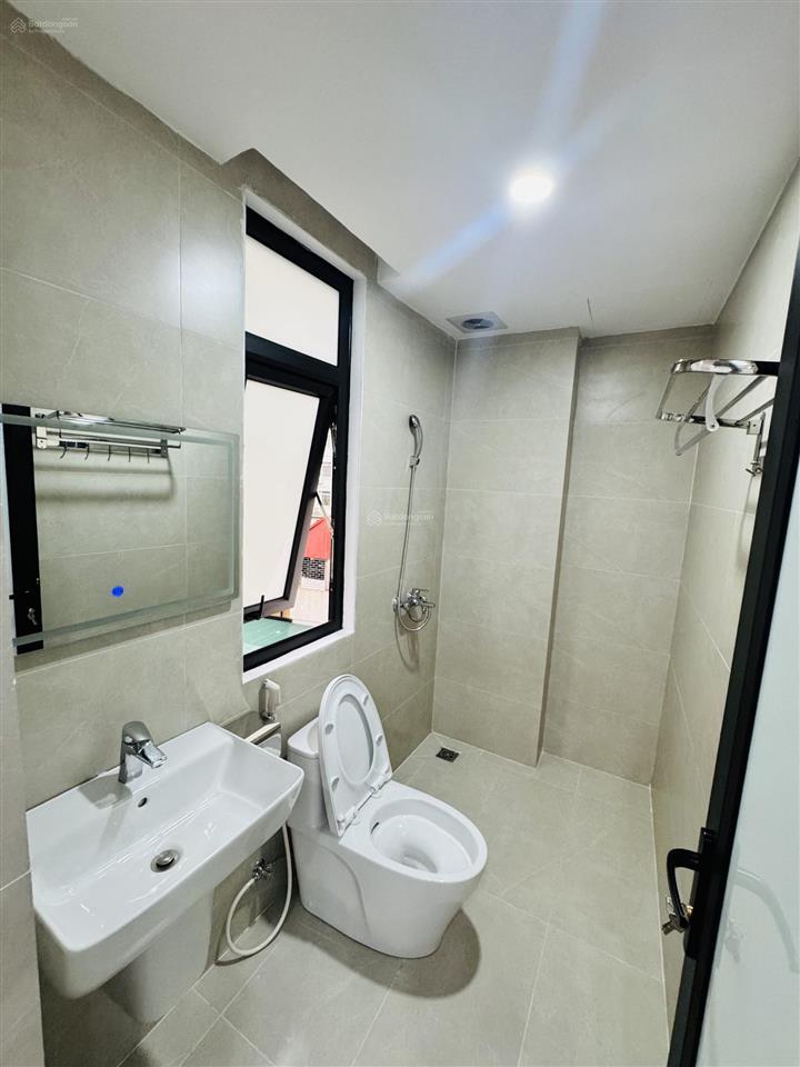 Nhà mới  40m2  6 tầng 1 tum  thang máy 6 điểm dừng  11 tỷ  lô góc 3 mặt thoáng  tt cầu giấy