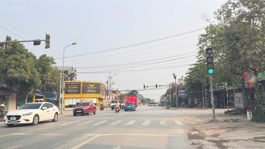 Chính chủ gửi bán gấp đất đoài phương bám quốc lộ 21 100m2 cổng đhqg chỉ 2.6 tỷ lô góc 0977 514 ***