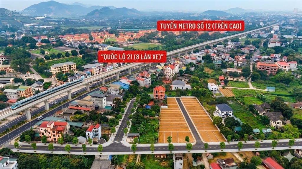 Chính chủ hàng f0 tại quốc lộ 21a(quốc lộ 21) xã phú cát 100m2 sổ thổ cư giá 3.x tỷ 0977 514 ***