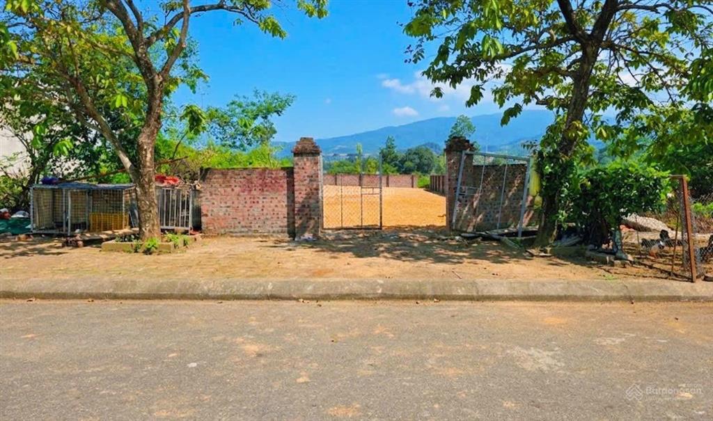 Bán đất tại phú cát hồ vai réo, 4 tỷ, 100m2, mặt tiền 6m, ngõ rộng 8m, full thổ cư 0977 514 ***